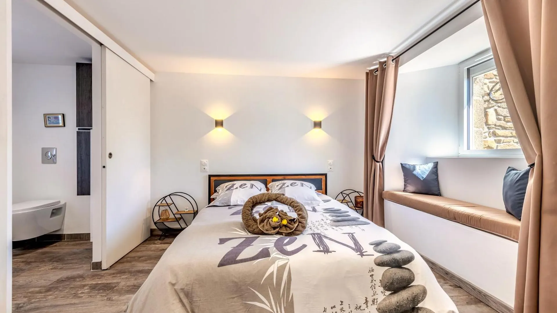 Holiday home Gite 8 Pers Au Calme - 9Kms Plages Guilers